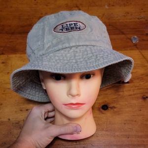 Port authority teen boonie cap.